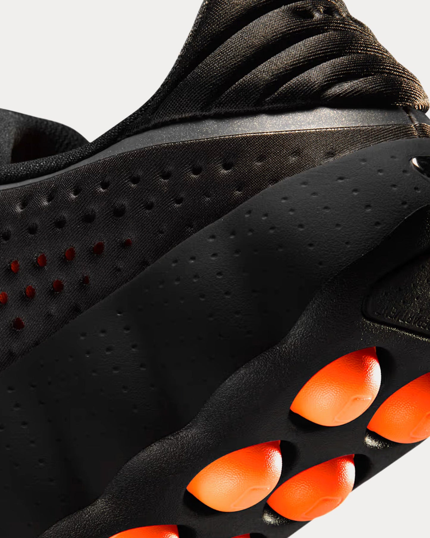 Nike Mind 002 ‘Black/Hyper Crimson’