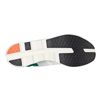 On CloudBoom Echo 3 ‘Undyed White Mint’